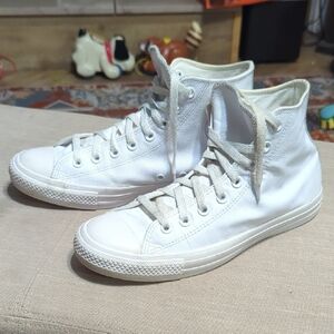 Converse Chuck Taylor All Star high-top leather sneakers